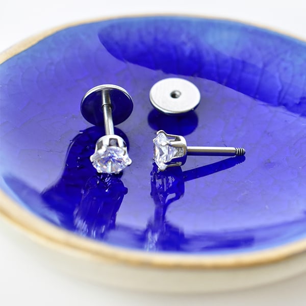 Crystal Clear Prong image 1