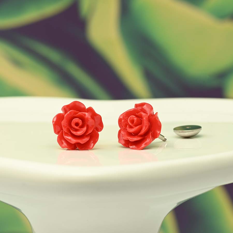 Classic red rose flat-back stud earrings